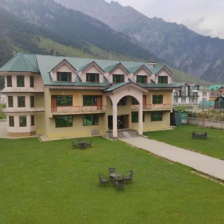 Hotel Sheen Srīnagar 외부 사진