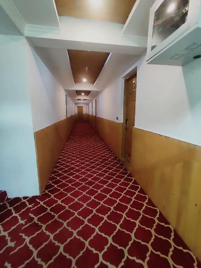 Hotel Sheen Srīnagar 외부 사진