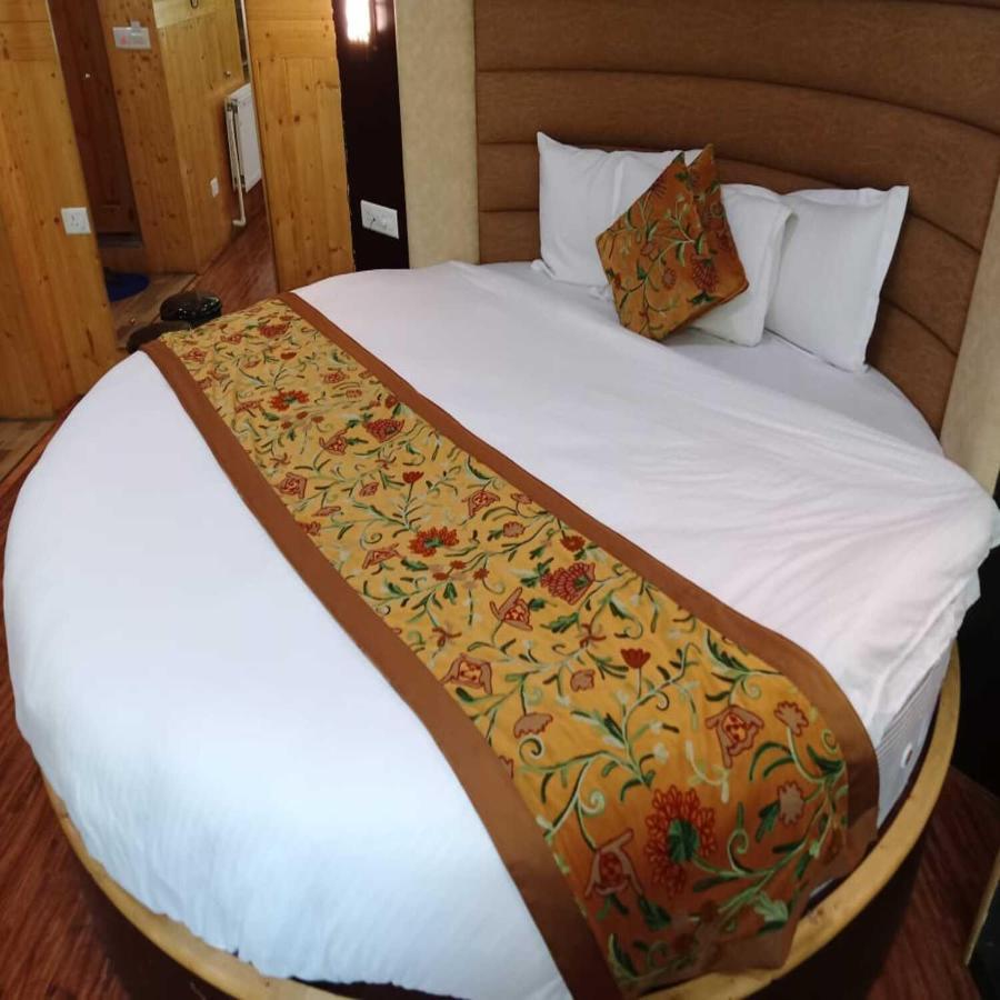 Hotel Sheen Srīnagar 외부 사진