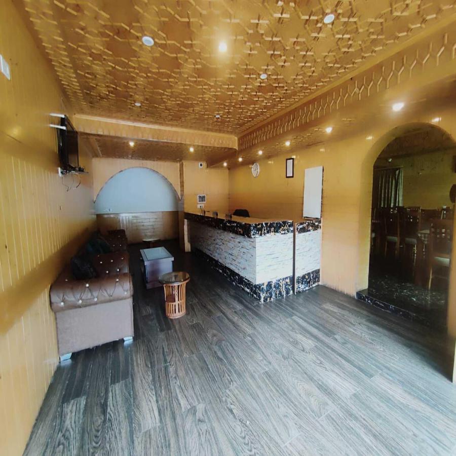 Hotel Sheen Srīnagar 외부 사진