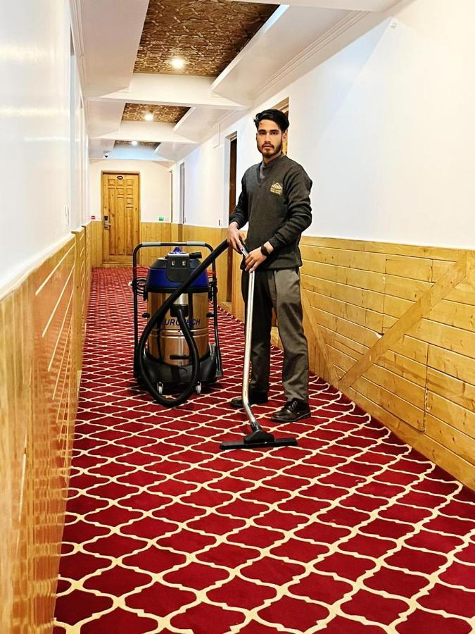 Hotel Sheen Srīnagar 외부 사진