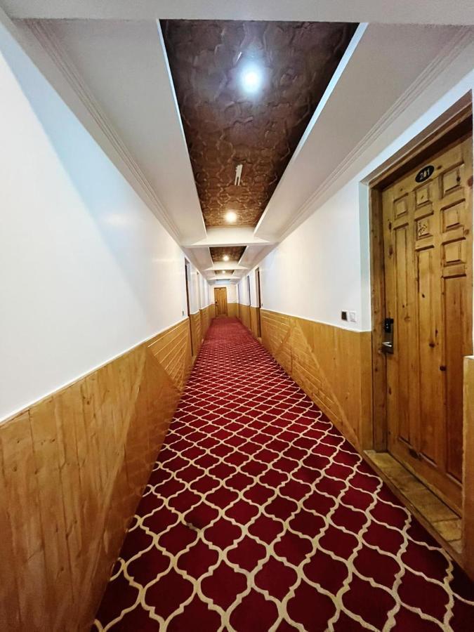 Hotel Sheen Srīnagar 외부 사진