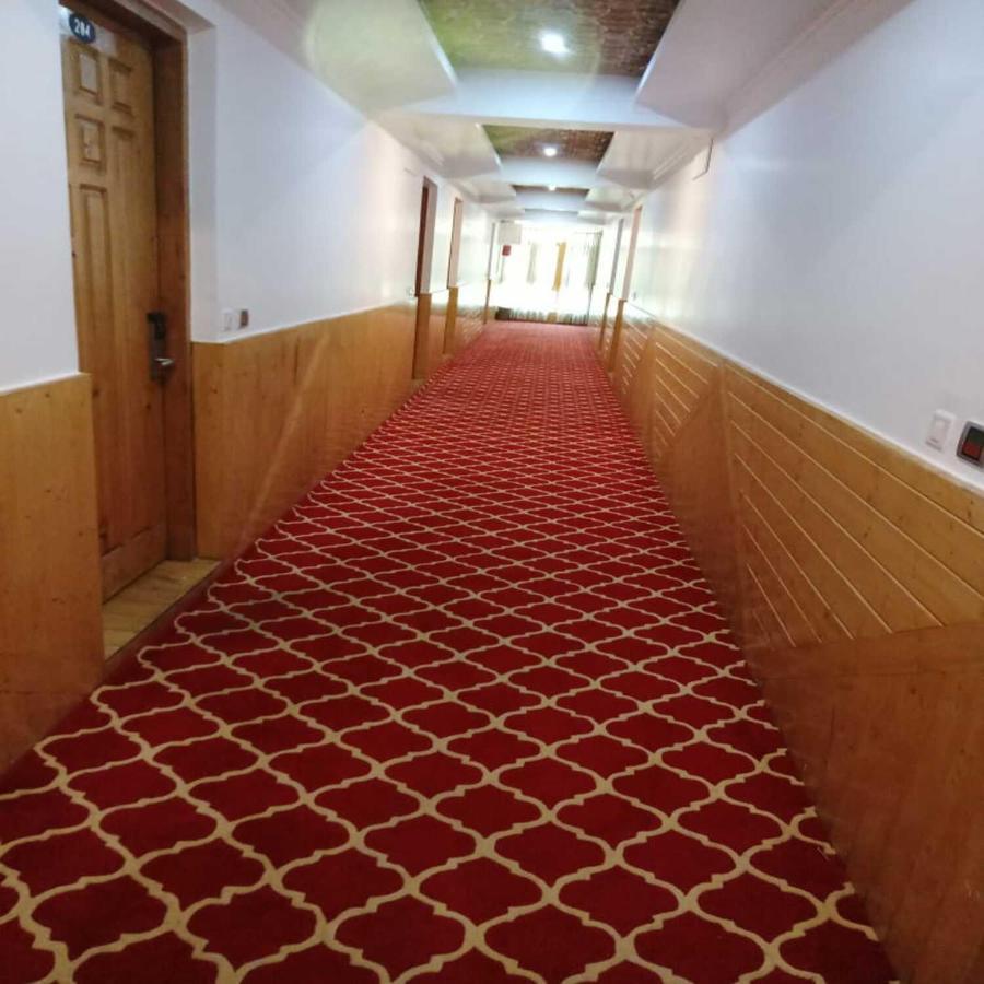 Hotel Sheen Srīnagar 외부 사진