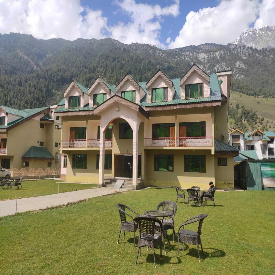 Hotel Sheen Srīnagar 외부 사진