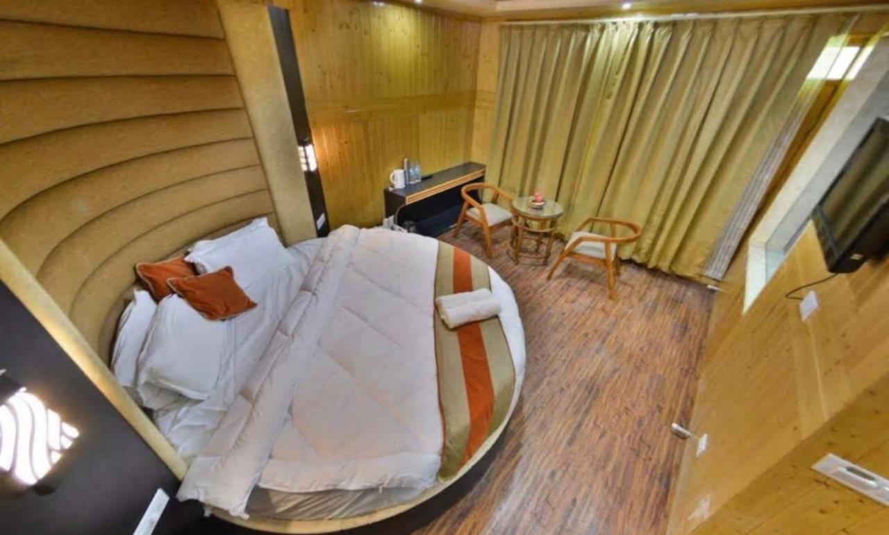 Hotel Sheen Srīnagar 외부 사진